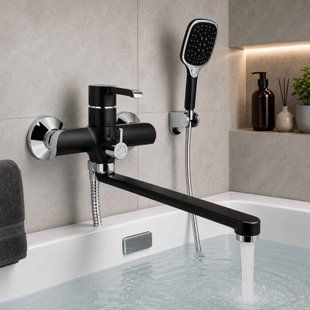 Черный смеситель для ванны с длинным поворотным изливом Qtap QTGRABCR005 Chrome/Black 33504 фото